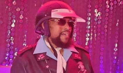 Victor Willis, vocalista do Village People, morre aos 74 anos