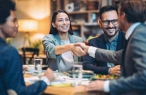 Networking transforma carreira no mercado de trabalho