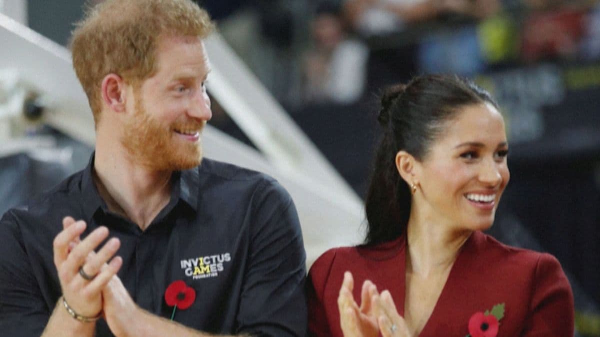 Príncipe Harry e família retornam ao Reino Unido após quatro anos