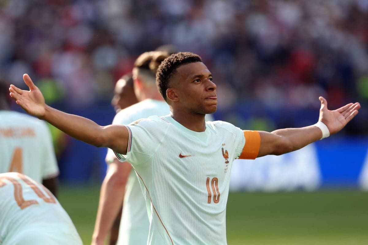 Kylian Mbappé brilha e leva França à semifinal da Copa do Mundo