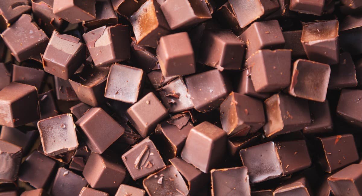 Dia do Chocolate: Entenda como é feito o doce dos apaixonados