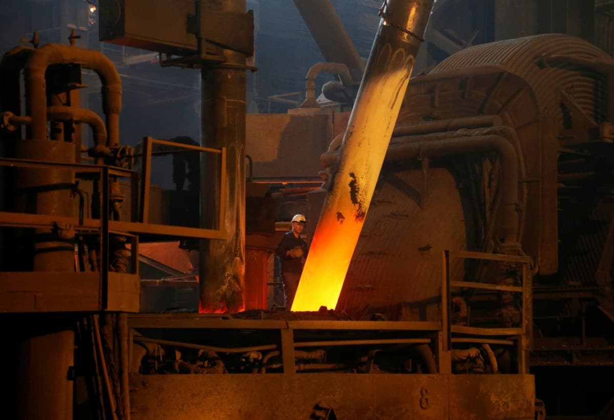 Ataque russo atinge siderúrgica da ArcelorMittal na Ucrânia