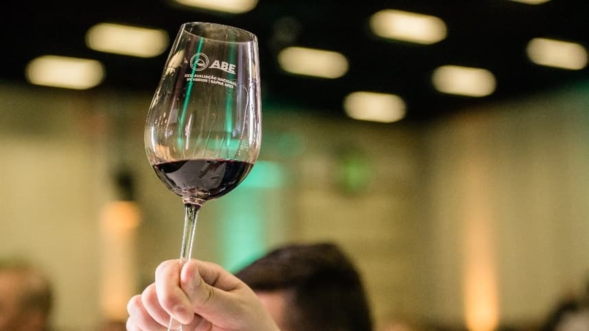 Caravana do Agro Exportador impulsiona mercado do vinho e cachaça