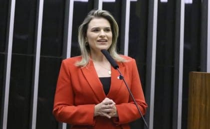 Marília Arraes lidera pesquisa para Senado em Pernambuco