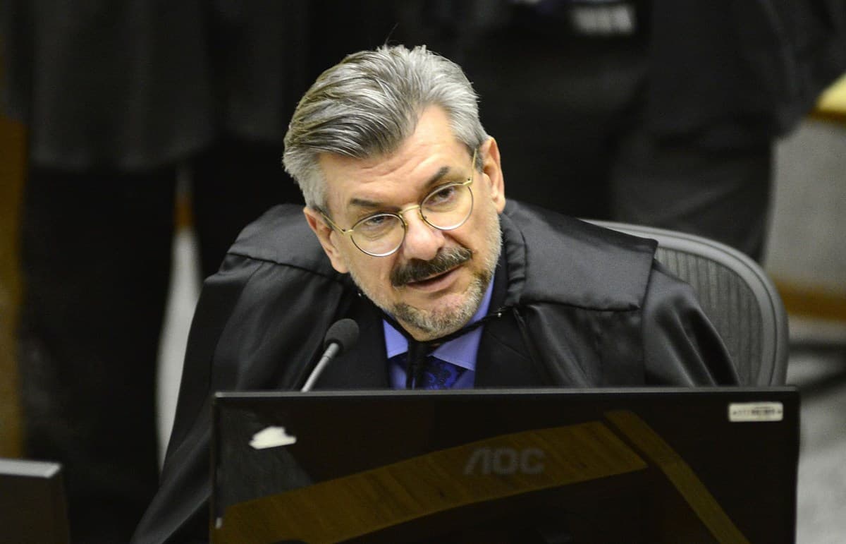 Ministro do STJ é afastado por acusações de assédio