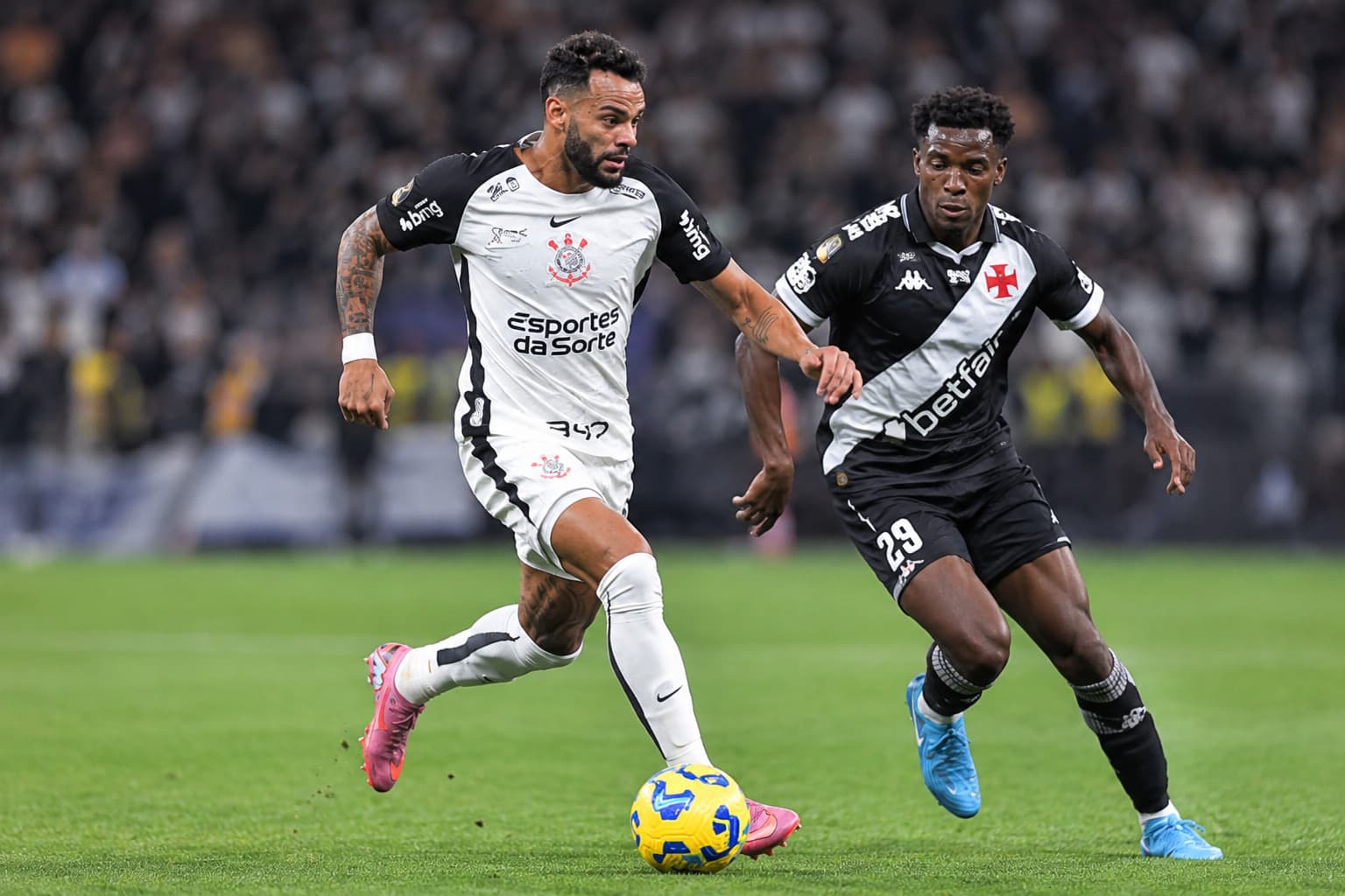Corinthians eliminado da Libertadores; Diniz permanece e clube encara crise esportiva e institucional