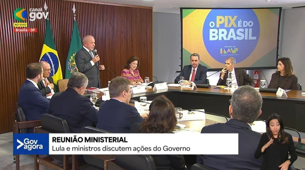 Lula defende o Pix após críticas dos EUA sobre sistema de pagamentos