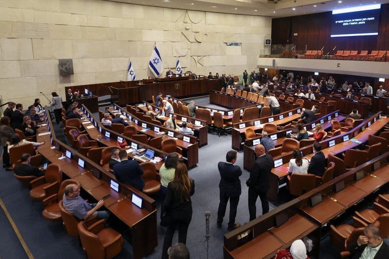 Netanyahu busca apoio da ultradireita amid dissolução do Parlamento
