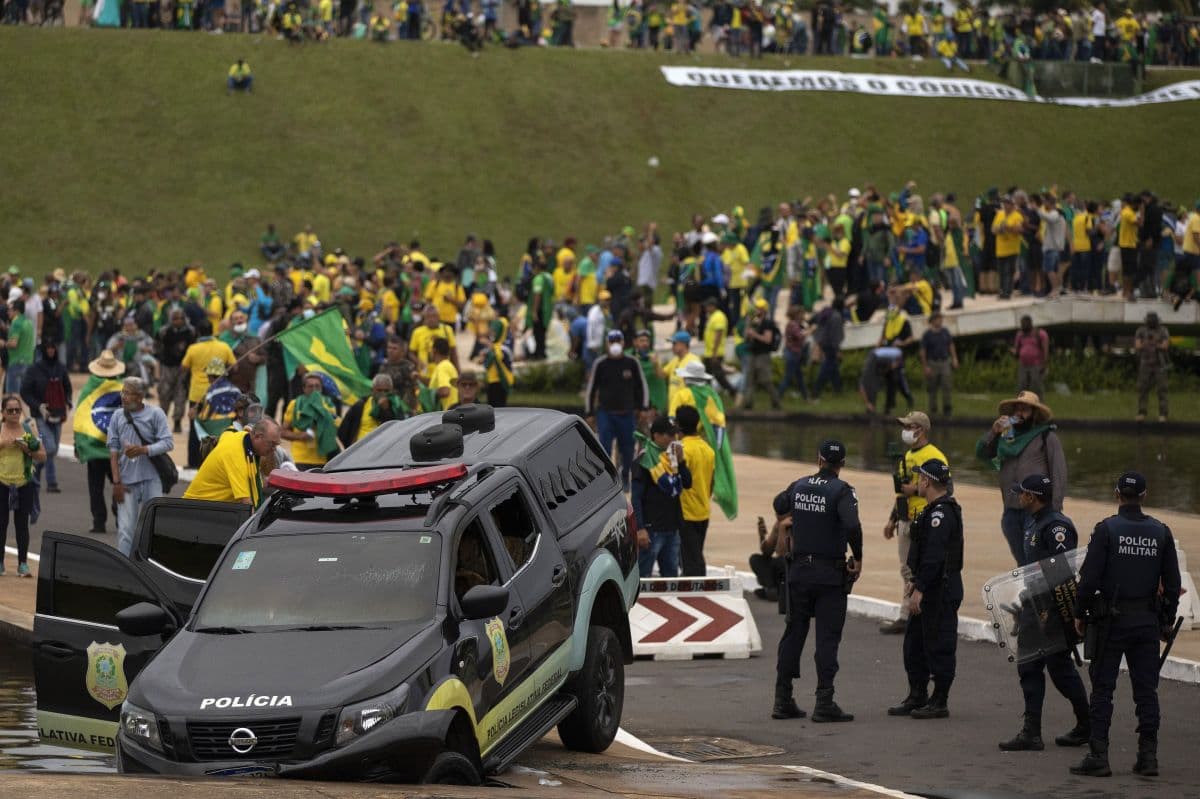 STF suspende pedidos de redução de penas de condenados de 8 de janeiro