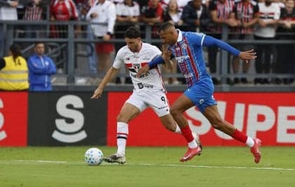São Paulo empata com Bahia nos acréscimos e perde liderança