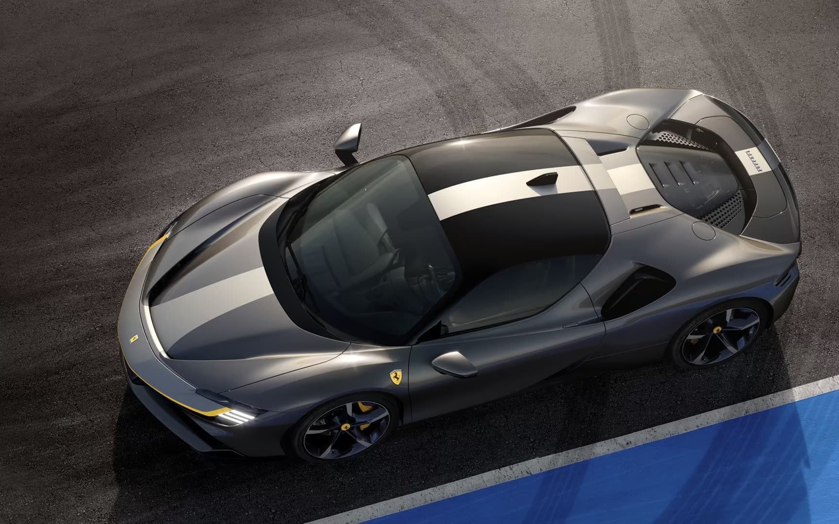 Empresário troca Ferrari SF90 por relógio falsificado e cheques