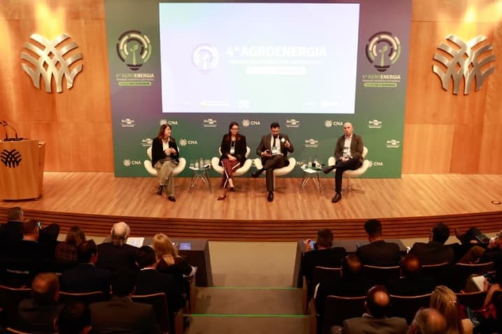 CNA debate biocombustíveis para descarbonização no Brasil