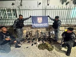 Tiroteio deixa um policial morto e dois criminosos atingidos no Rio