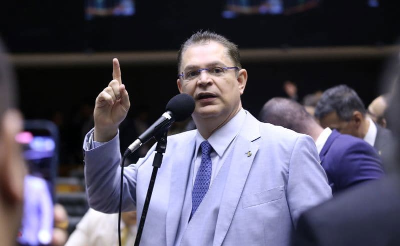 Deputado Sóstenes Cavalcante Defende PEC das Horas Trabalhadas