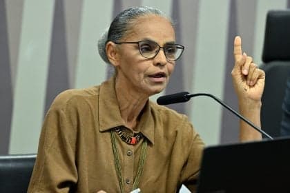 Marina Silva recebe Legion d'Honneur em Brasília