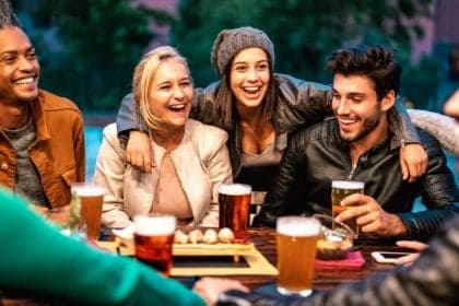 Consumir álcool na Copa do Mundo pode afetar saúde do fígado