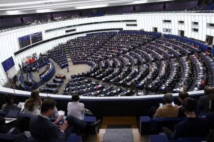 Parlamento Europeu aprova medidas rígidas de deportação para migrantes
