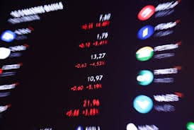B3 adia abertura de operações devido a problemas técnicos