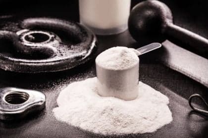 Atenção: Dry scooping de creatina pode prejudicar sua saúde dental e respiratória