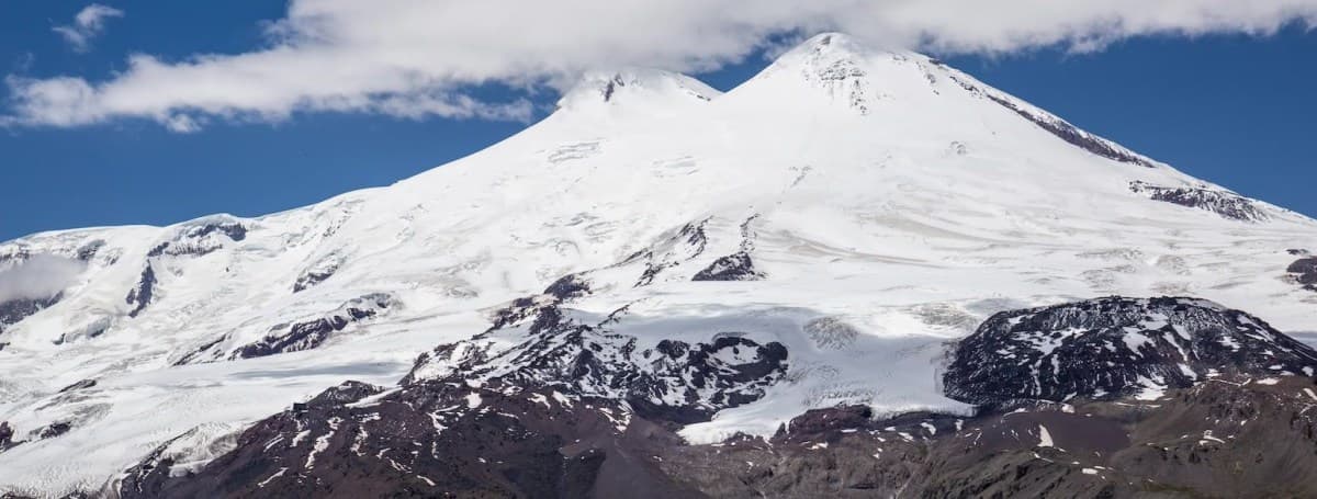 Tempestade mortal no Monte Elbrus mata alpinistas bósnios