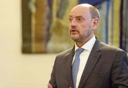 Ricardo Couto assume governo do Rio e promete reestruturação econômica