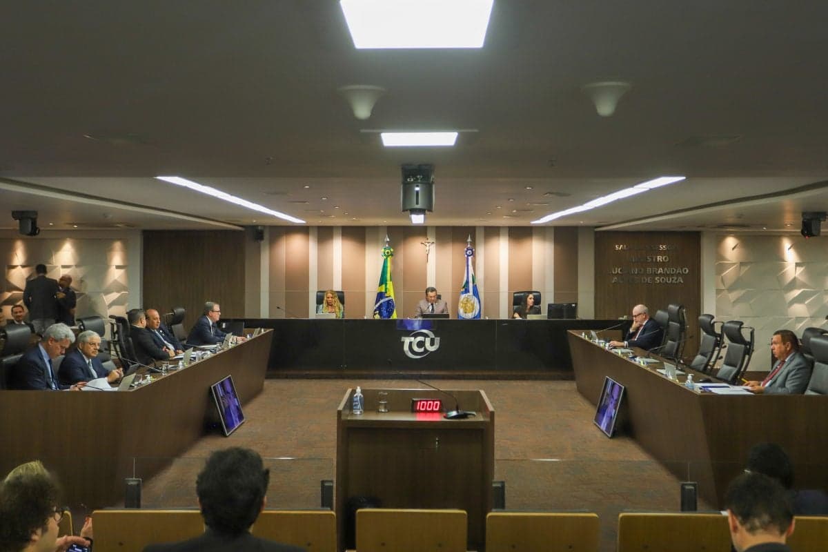 TCU abre caminho para penduricalhos em salários de servidores