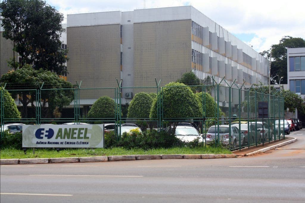 Aneel aprova R$ 55 bilhões para empresas de transmissão em 2026/2027