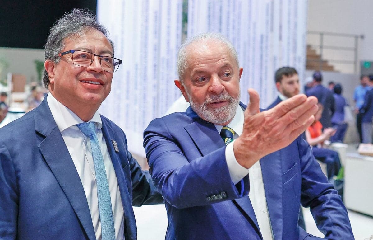 Lula se despede de Petro em meio a crise política na Colômbia