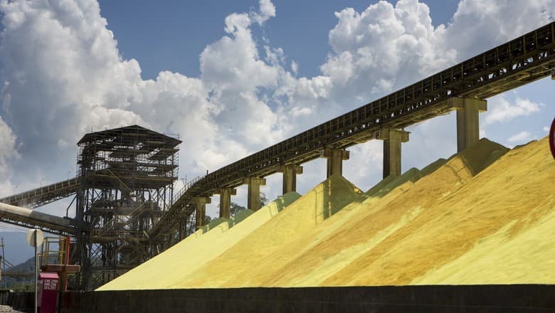 Indústria de fertilizantes no Brasil enfrenta risco de paralisações