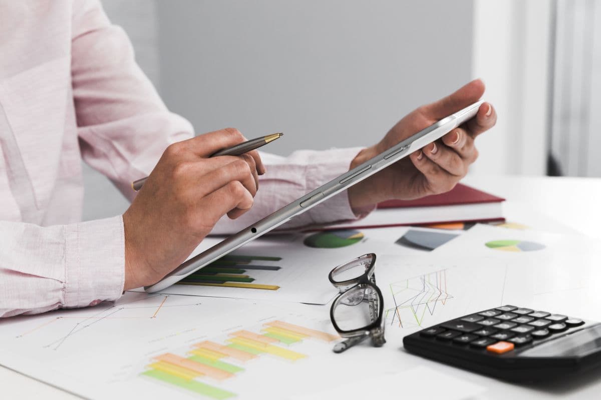 Gestão digital de finanças é vital em tempos de endividamento elevado