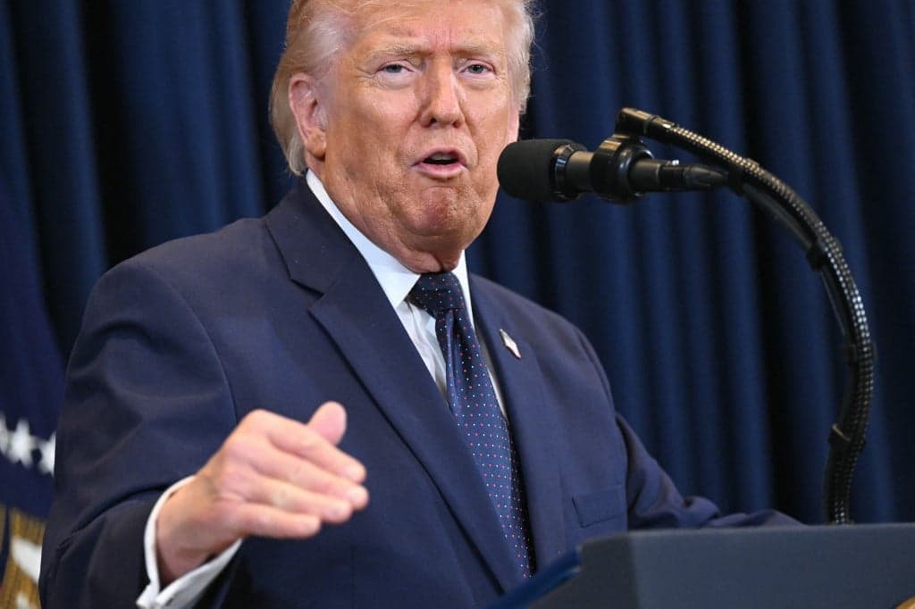 Trump pondera sobre bombardeios ao Irã em meio a negociações