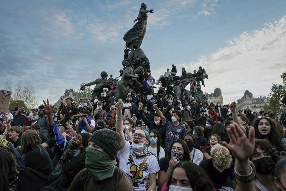 Estudantes da França protestam contra desigualdade educacional em 2026
