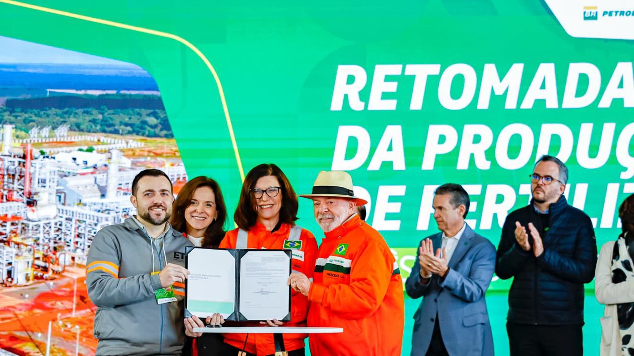 Lula critica setor de fertilizantes e defende produção nacional