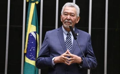 TSE determina afastamento de Paulão e substituição por Nivaldo Albuquerque