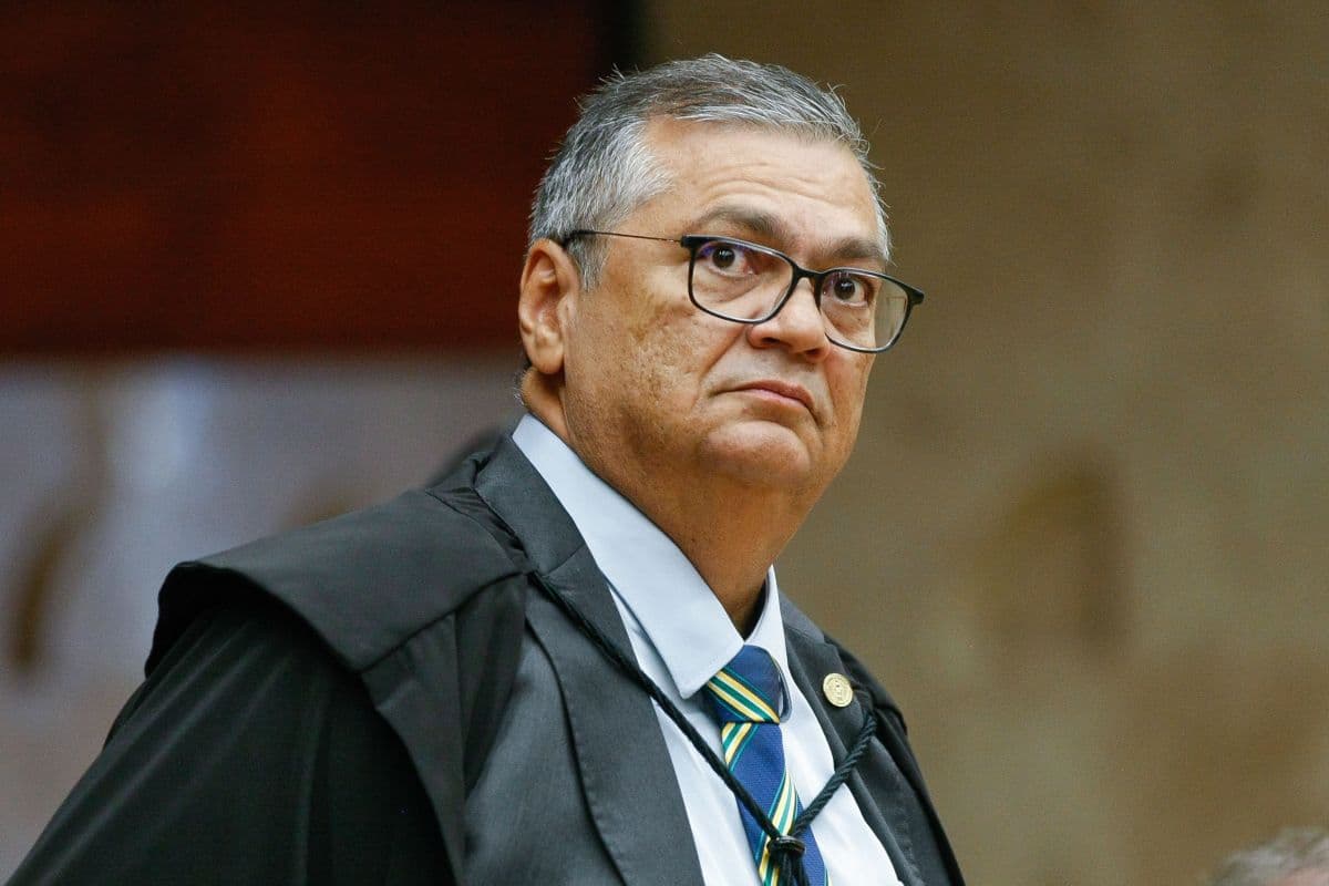 Flávio Dino defende decisões monocráticas para evitar colapso no STF