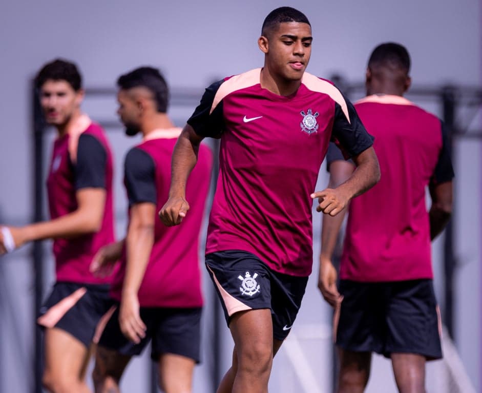 Corinthians apresenta-se e enfrenta desfalques antes de jogo crucial