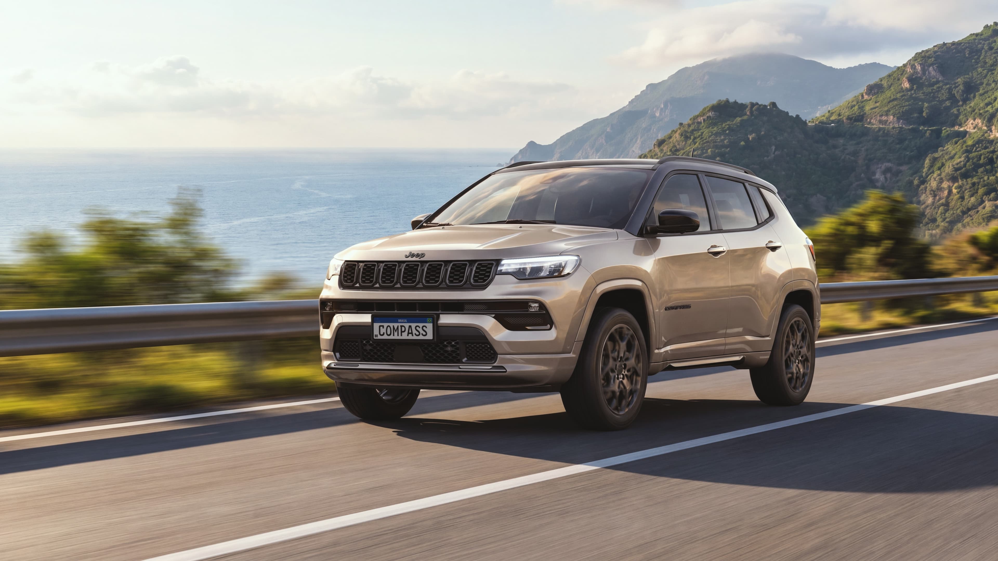Jeep Compass 2027 ganha versões híbridas leves e design renovado