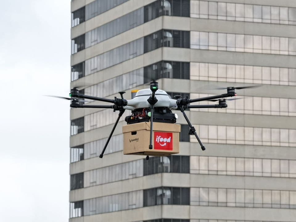 iFood lança entregas com drones em Barueri, SP