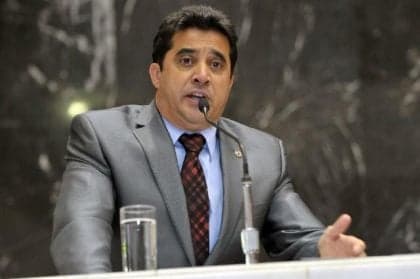 Moraes valida acordo que evade pena a Sargento Rodrigues