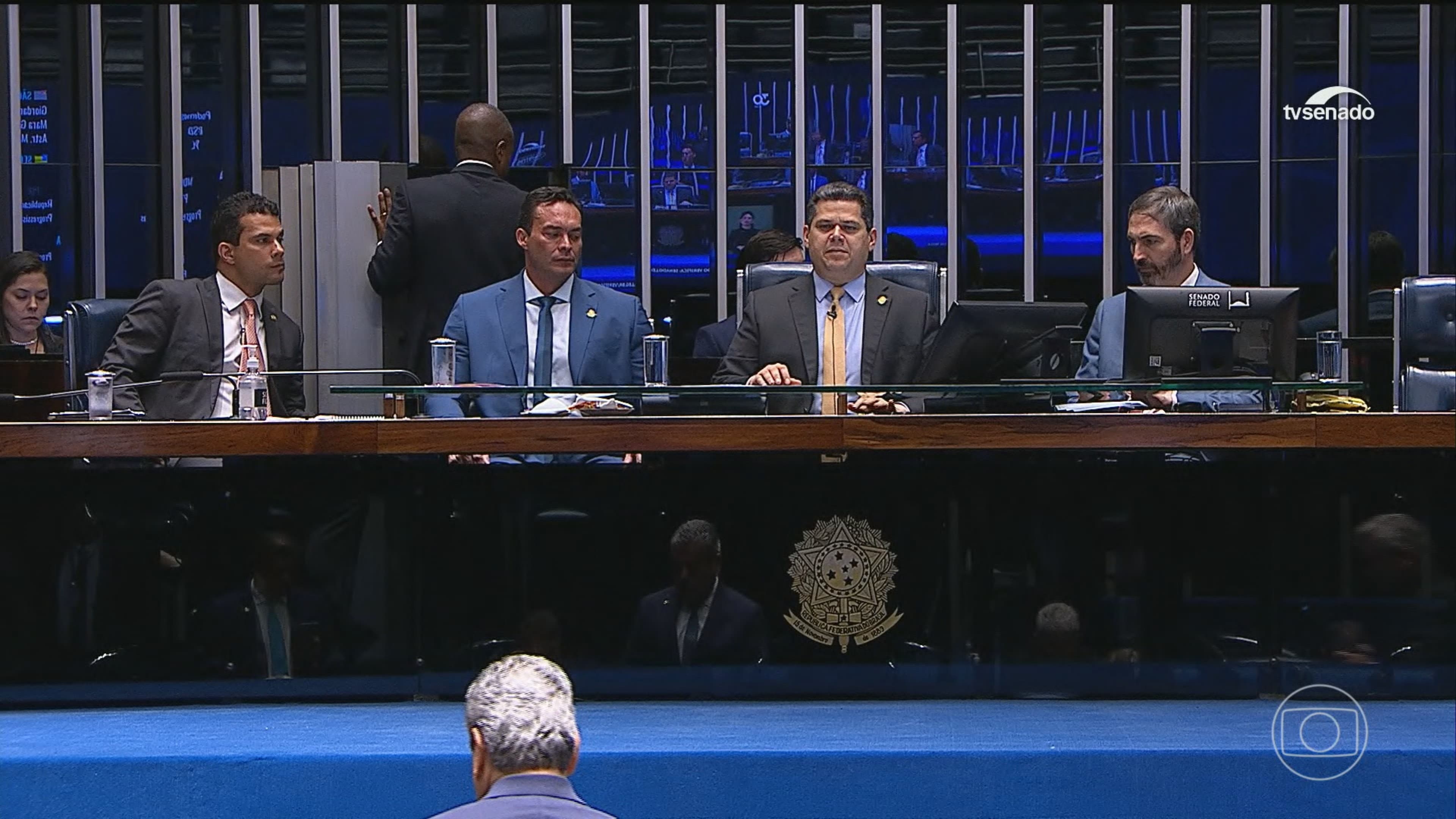 Senado aprova PEC que impacta R$ 27 bilhões no Orçamento