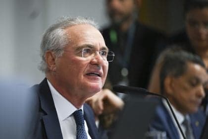 Renan Calheiros processa Eudócia Caldas por calúnia