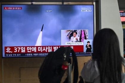 Coreia do Norte lança novos mísseis, aumentando tensões regionais