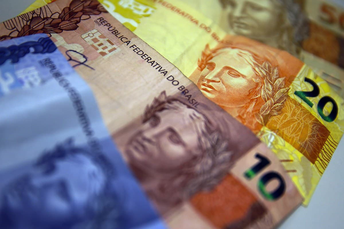 FMI revisa previsões de crescimento do PIB brasileiro até 2027