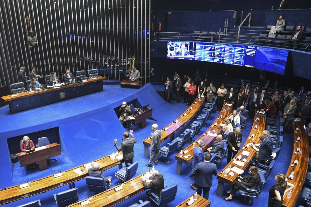 Inclusão do Pix na Constituição avança no Senado após pressão dos EUA