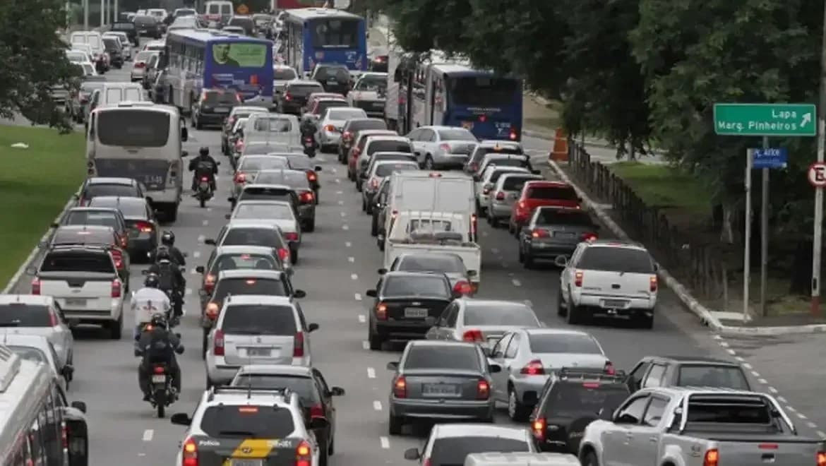 São Paulo prevê 20 milhões de veículos em feriado de Corpus Christi