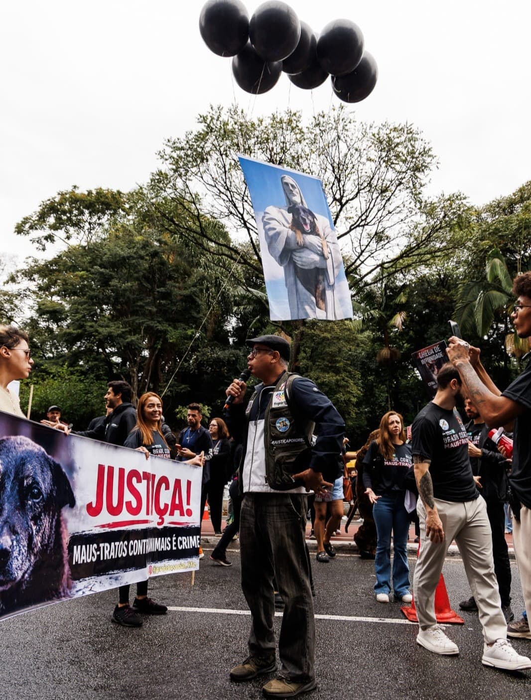 Ativistas se mobilizam na Avenida Paulista por justiça animal