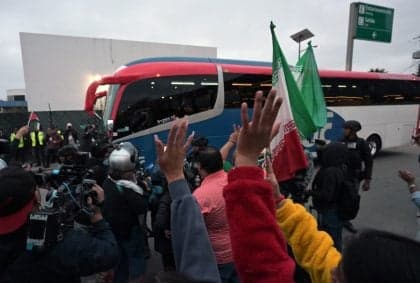 Seleção do Irã chega ao México em meio a tensões políticas