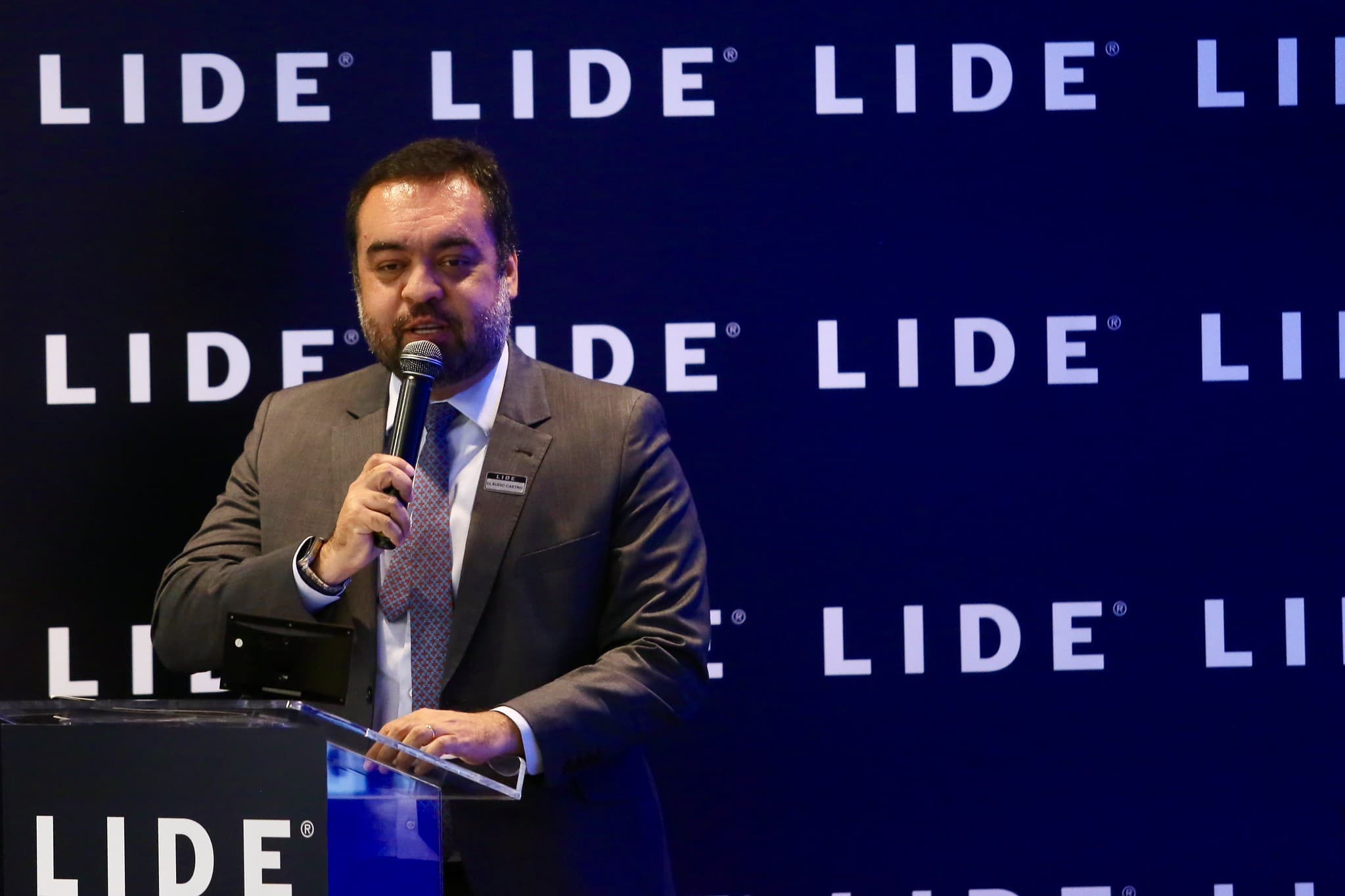 PF confisca R$ 500 mil na casa de policial em operação contra fraudes