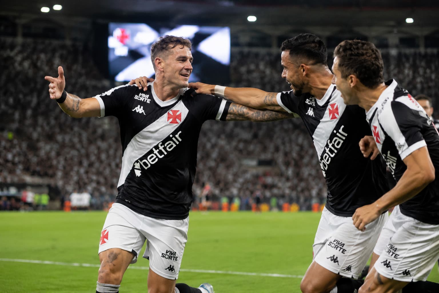 Vasco entra em semana decisiva: vaga na semi da Copa do Brasil, quartas da Sul-Americana e comunicado sobre UPI Equity