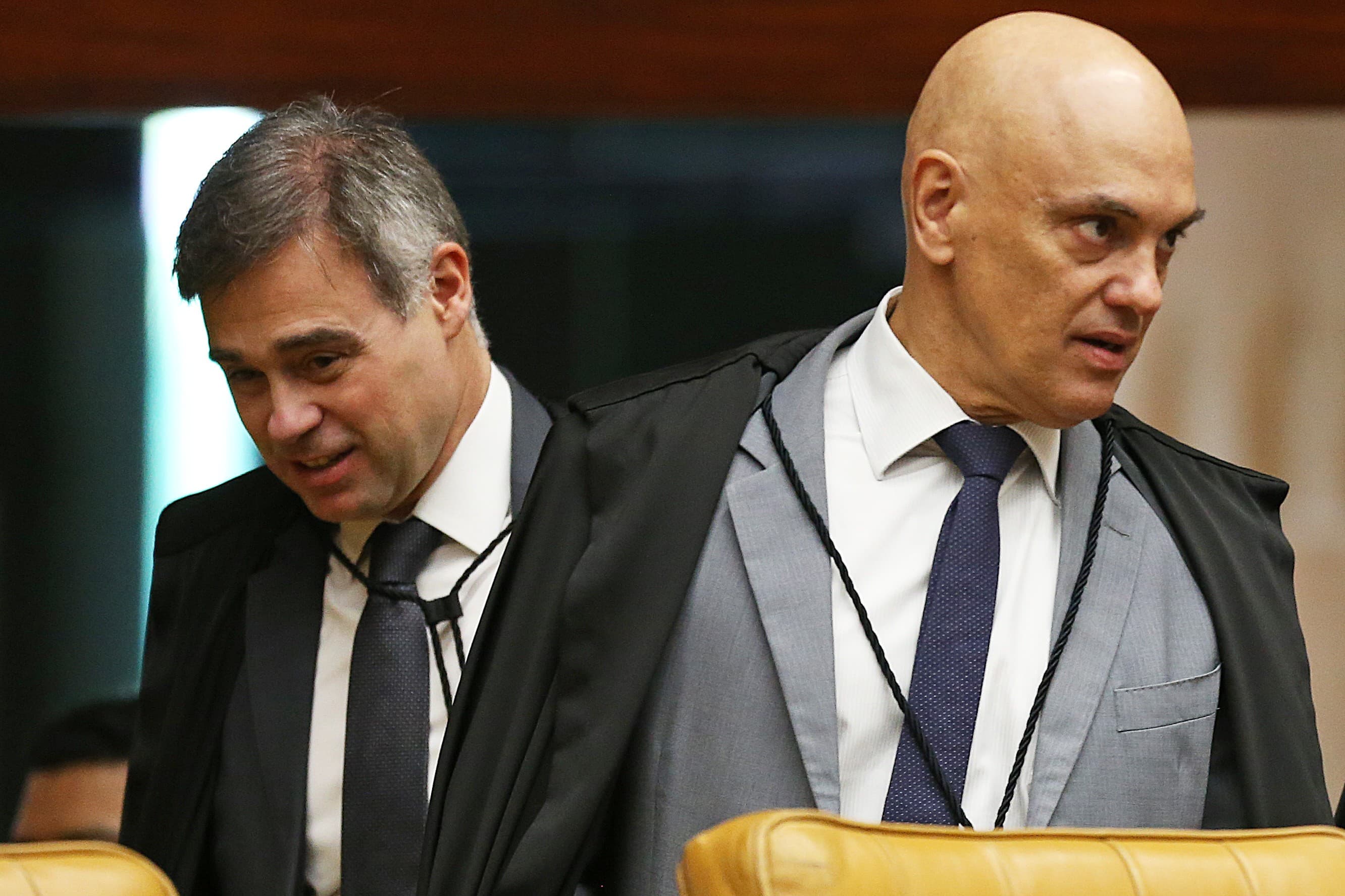 Ministros pedem adiamento de discussão sobre inquéritos no STF